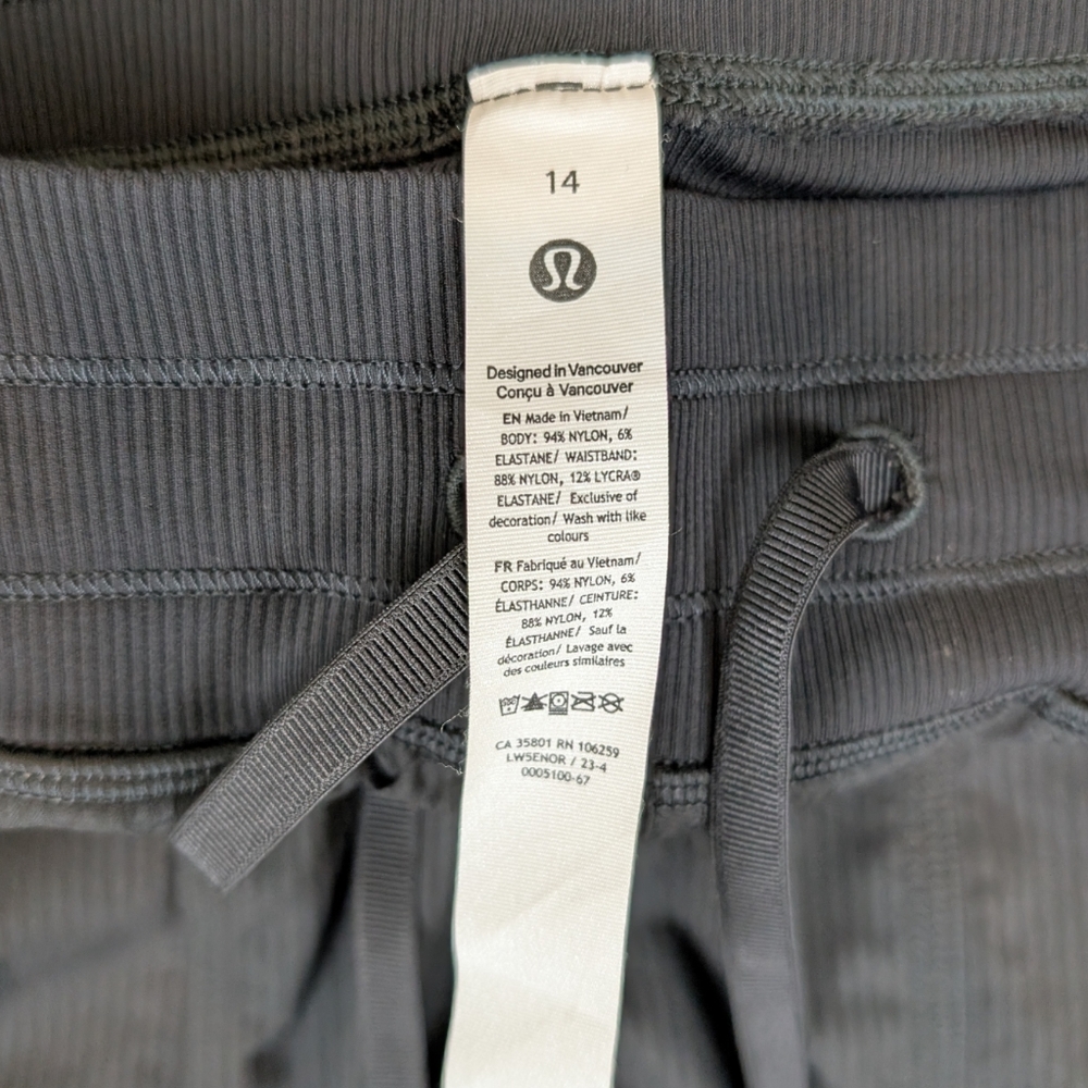 Lululemon Dance Studio Pants Womens 14 Black Mid Rise Full Length Unlined W5ENOR - Picture 4 of 10